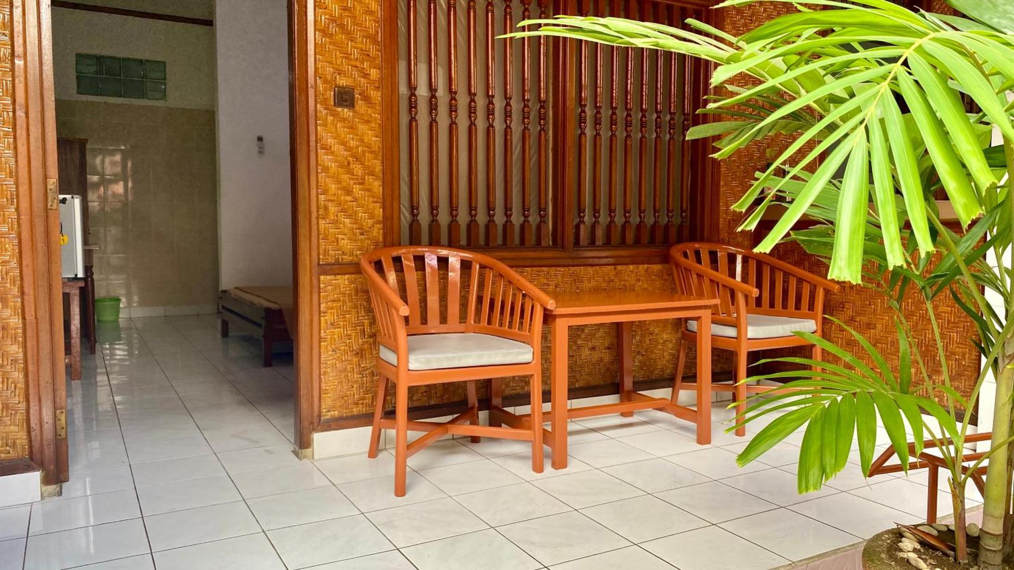 Bungalow Kempu Taman Ayu I Kuta  Exterior photo